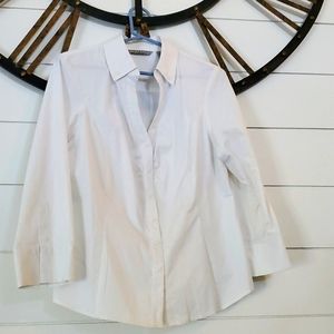 Signature by Larry Levine White Button Up Blouse